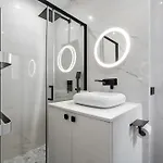 Renting - Verdun - Designer Cocoon Massena Calm Air Conditioning