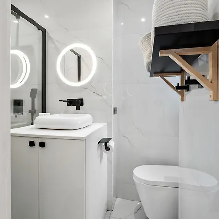 Renting - Verdun - Designer Cocoon Massena Calm Air Conditioning Νίκαια