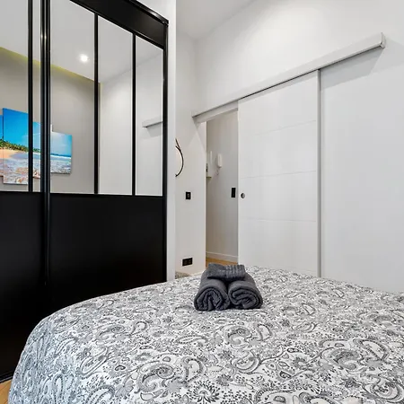 Renting - Verdun - Designer Cocoon Massena Calm Air Conditioning * Νίκαια